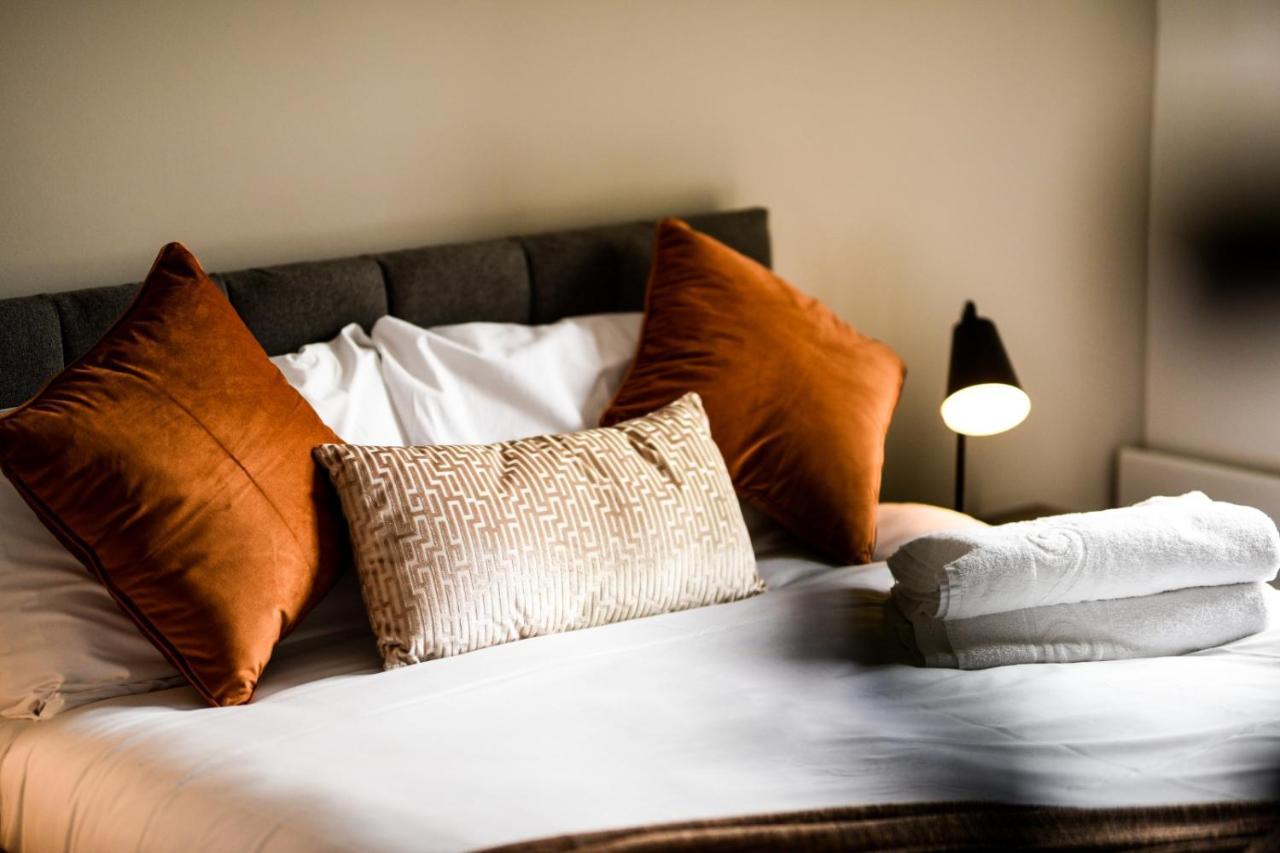 Onpoint Apartments - Spacious 2 Bedroom Apt - City Centre With Balcony Manchester Exterior photo